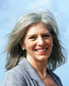 Jennifer-McPhee-portrait